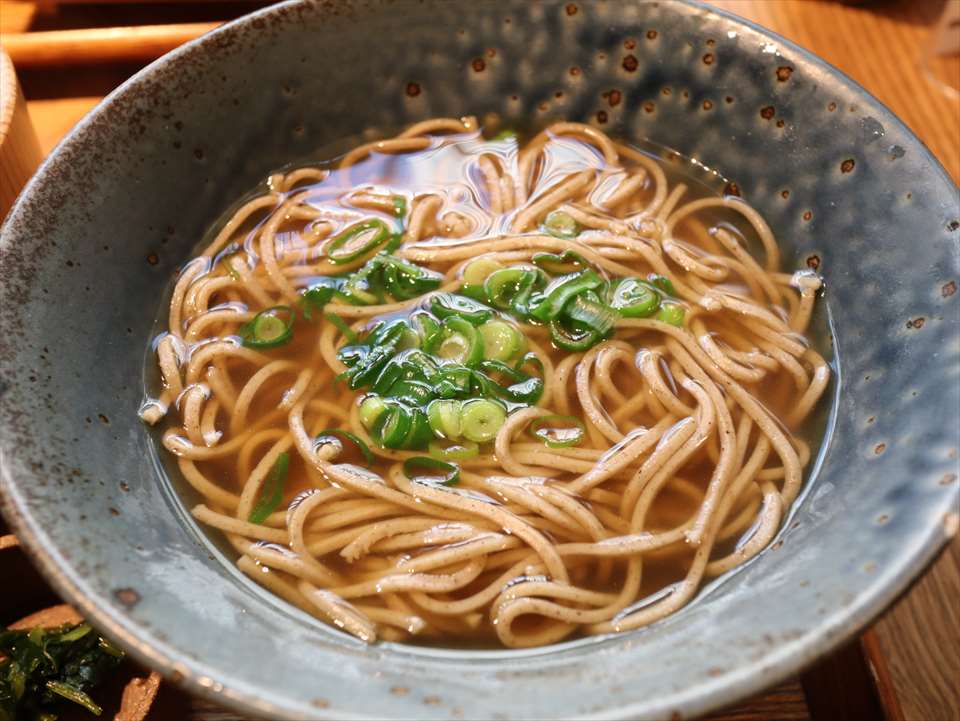 蕎麦 あったかい 温か蕎麦の季節ですね♪ 「卵とじ蕎麦」