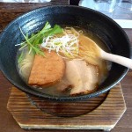 南船場　ラーメン　天日塩らーめん　いいずみ