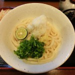 神戸　三宮　うどん　讃岐麺房 すずめ